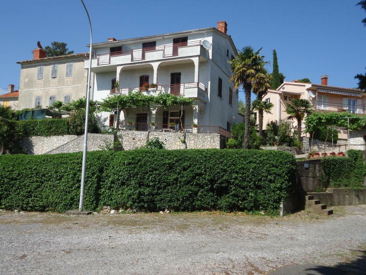 Apartments Matuc Malinska Exterior foto